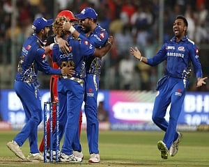 IPL: MI beat RCB by 6 runs