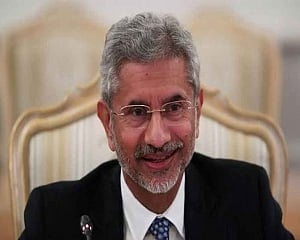 Jaishankar meets counterparts from Kuwait, Bahrain