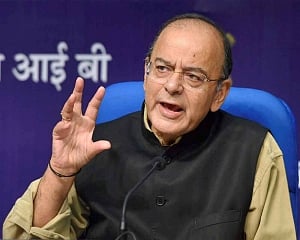 Jaitley criticises Cong for promising to withdraw Triple Talaq Bill