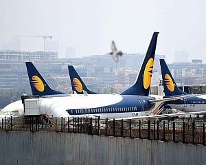 Jet Airways shares dive 22.5 pc, hit 1-year low
