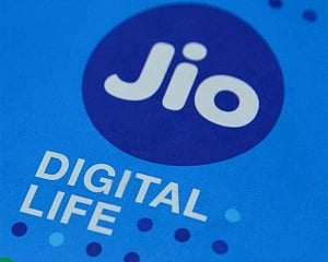 Jio's FTTH to expand broadband market, will help Airtel: Fitch