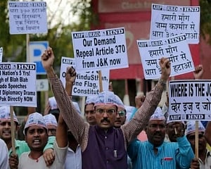 JLKF marchers head towards LoC to protest abrogation of Article 370