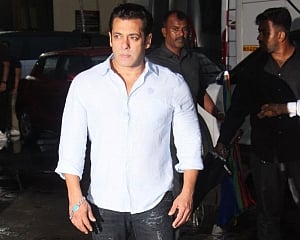 Journalist files criminal complaint against Salman for assault