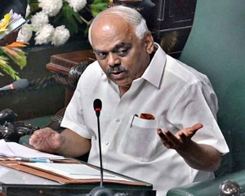 JD(S)-Cong govt under threat as 14 MLAs submit resignation