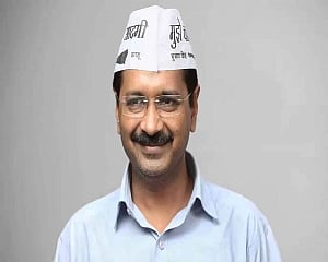 Kejriwal dials Akhilesh to discuss post-results strategy