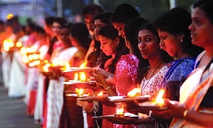 Kerala Left plans to nail Right to Women's Wall