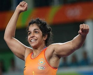 Let's not talk about boycott but dropping shooting from CWG also unfair: Sakshi