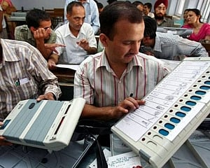 LS 2019: EVMs to carry candidate pics to avoid confusion over similar names