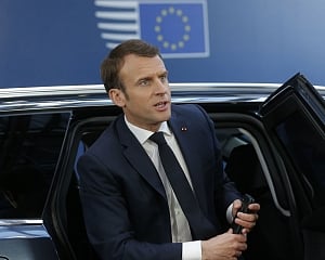 Macron looks to galvanise EU on China as Xi visits France