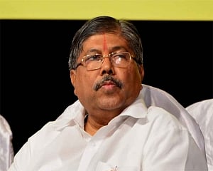 Maha ministry swearing-in illegal, went beyond format: Patil