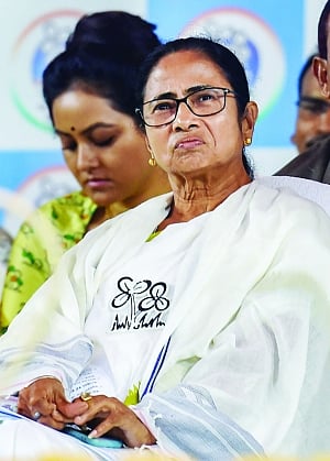 Mamata raises ‘saffron holocaust’