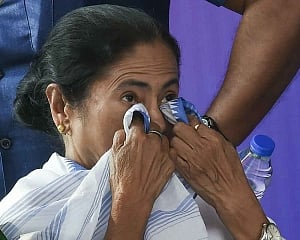 Mamata's dharna enters third day; Kejriwal, Naidu likely to visit protest site today
