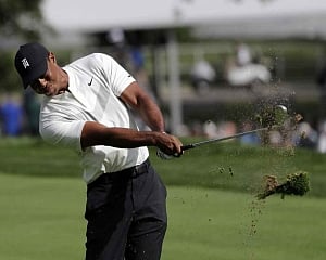 Matsuyama fires 63 to seize Medinah lead, Tiger stumbles again