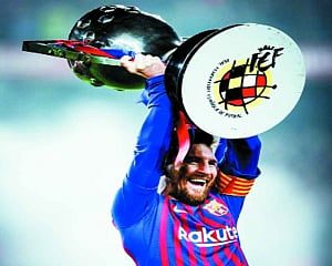 Messi fires Barca to win