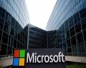 Microsoft to officially kill Windows phones
