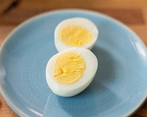 More than 2 eggs/day deadly for your heart: Study