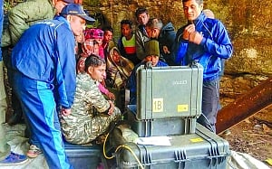Navy divers find body, skeletons in Meghalaya rat-hole coal mine