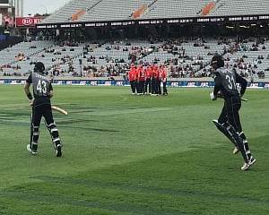 New Zealand clobber 146 in rain-shortened T20 decider