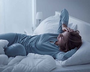 Night owls can 'retrain' their body clocks to improve mental well-being