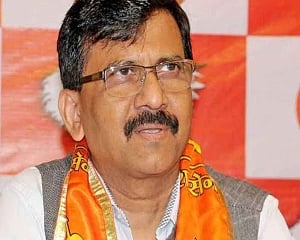 No talks between Bhagwat, Uddhav yet: Raut