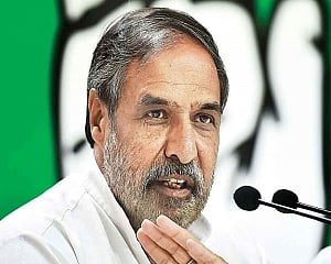 Not us, but home minister created environment of fear, uncertainty: Cong