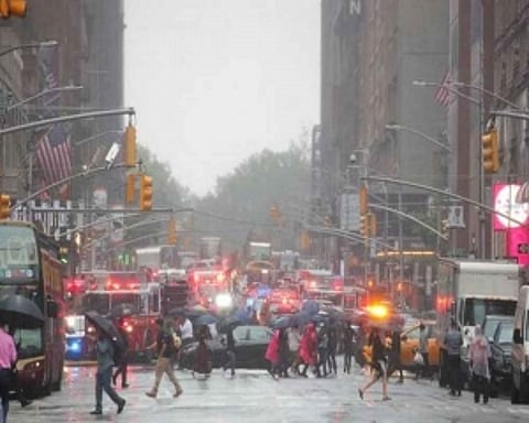 One dead as helicopter crash-lands on New York City building