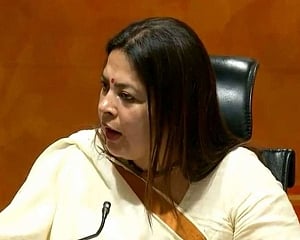 Only actresses with TMC ticket don't represent women in politics: Meenakshi Lekhi