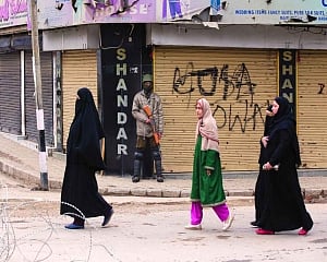 Pak-funded separatists off safety net