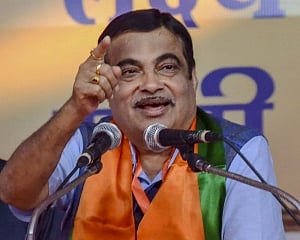 Pak won't get a drop of water if it exports terror: Gadkari