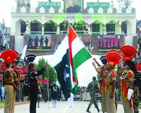 Pakistan hits back