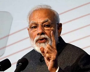 PM, Mamata locked in a blame game over vandalisation of Vidyasagar statue in WB