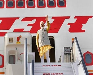 PM Modi meets Kyrgyz Prez Jeenbekov ahead of SCO Summit
