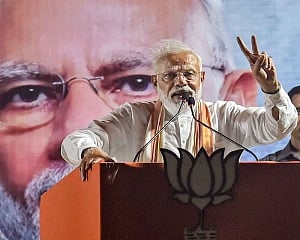 PM says TMC goondas broke Vidyasagar's statue, BJP govt will install grand statue