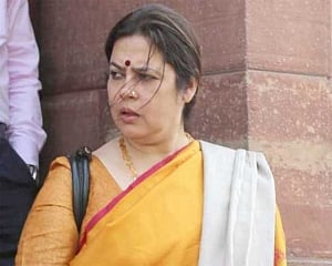 Police need to use weapons when accused try to flee: Lekhi on Hyderabad encounter