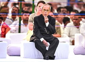Pranab: Onus on EC to put speculation to rest