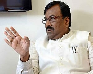 Prez rule in Maha if no govt in place by Nov 7: Mungantiwar