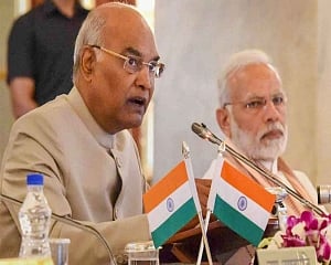 Prez Rule in Maharashtra revoked at 5.47 AM