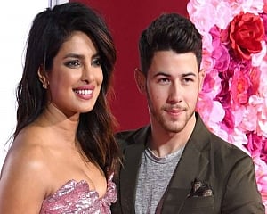 Priyanka, Nick recreate Romeo-Juliet moment