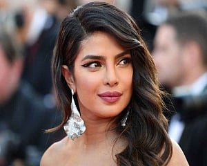 Priyanka congratulates 'Jsister' Sophie over Emmy Nomination