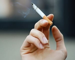 Quit smoking to offset arthritis risk: Study