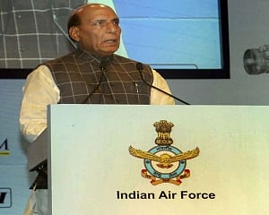 Rajnath Singh holds telephonic conversation with US Def Secretary