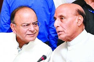Rajnath to head manifesto panel, Jaitley media