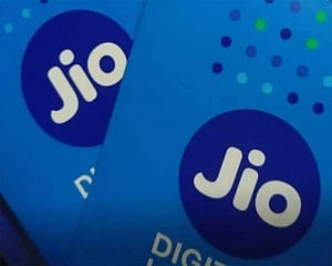 Reliance Jio pips Airtel to become India's 2nd largest mobile operator in May: TRAI