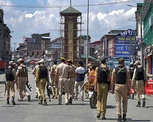 Restrictions eased in most Kashmir areas, market still shut and mobile services suspended