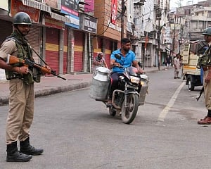 Kashmir restrictions to be eased for Friday prayers, security forces on high alert