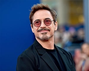 Robert posts 'flashback' image of entire 'Avengers' team