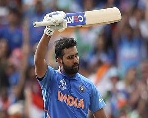 Rohit takes 'Heads Up' challenge against Jadeja
