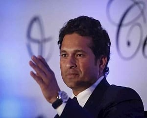 Sachin Tendulkar sues Aussie batmaker over licensing deal