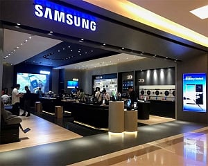 Samsung pushes Galaxy Fold launch beyond July
