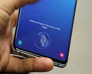 Samsung to fix bug that can let anybody unlock S10: Report